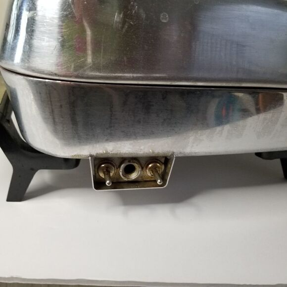 Woolworth co electric skillet model sk/2 1100 watt - Picture 4 of 9